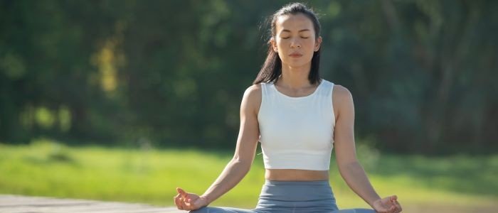 FROM STRESS TO SMILE: HOW MEDITATION AFFECTS YOUR GUM HEALTH