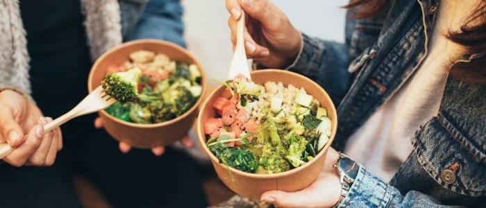The Impact of Diet on Dental Health: Eating Right in the New Year