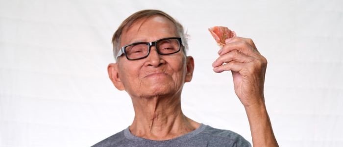 Smile Again: Navigating the Psychological Impact of Dentures